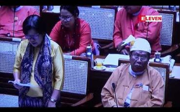 Embedded thumbnail for  သီတင်းကျွတ်ပွဲတော်ကာလတွင် ခရီးသွားလာမှုများ အဆင်ပြေစေရန်အတွက် လက်မှတ်စနစ်တကျ ရောင်းချရန်နှင့် ယာဉ်လိုင်းမရှိဘဲ လက်မှတ်ရောင်းချခြင်း မလုပ်ရန် ညွှန်ကြားထားဟုဆို