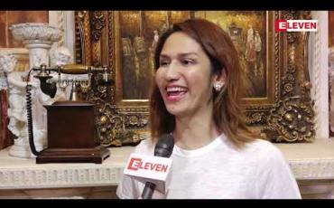 Embedded thumbnail for ကိုမြင့်မြတ်နဲ့ တွဲရိုက်မယ့် ဇာတ်ကားမှာ ကိုယ်တွေက မင်းသမီးပါပဲလို့ ပြောလာတဲ့ မိတ်ကပ်ပညာရှင် လင်းလင်း (ရုပ်သံအစီအစဉ်)