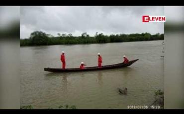 Embedded thumbnail for ရခိုင်ကမ်းရိုးတန်း၌ မိုးသည်းထန်စွာရွာသွန်းပြီး လှိုင်းကြီးရာမှ စက်လှေနစ်မြုပ်ပြီး လူသေဆုံး