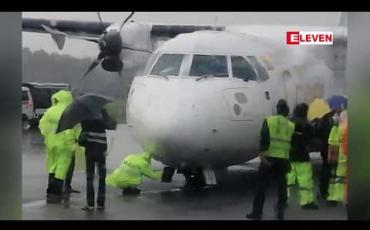 Embedded thumbnail for Golden Myanmar Airlines မှ လေယာဉ်တစ်စီး ရန်ကုန်လေဆိပ်သို့ ဆင်းသက်စဉ် မတော်တဆဖြစ်ပွားခဲ့ပြီး လေယာဉ်ပြေးလမ်းအား နှစ်နာရီခန့် ပိတ်ထားခဲ့ရ