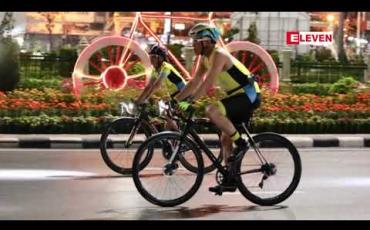 Embedded thumbnail for ဘန်ကောက်မြို့တွင် ကျင်းပခဲ့သည့် စက်ဘီးစီးပြိုင်ပွဲတစ်ခုတွင် ထိုင်းဘုရင် မဟာဝိဇယလောင်ကွန်း ကိုယ်တိုင် ဦးဆောင် ပါဝင်ခဲ့