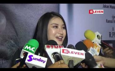 Embedded thumbnail for ချစ်သူများနေ့က ဘန်ကောက်မှာရှိနေတဲ့အကြောင်းနဲ့အချစ်ရေးကိုပြောပြလာတဲ့ သရုပ်ဆောင် ဝတ်မှုံရွှေရည်