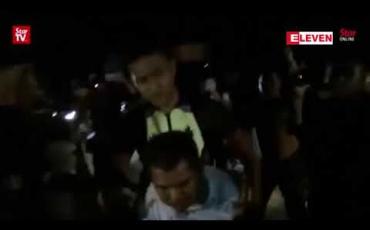 Embedded thumbnail for မလေးရှားနိုင်ငံရှိအဓိကရုဏ်းဖြစ်ပွားရာ ဟိန္ဒူဘုရားကျောင်းအနီးလုံခြုံရေးတိုးမြှင့်ထားပြီး ရဲတပ်ဖွဲ့က လူအချို့ကိုဖမ်းဆီး 