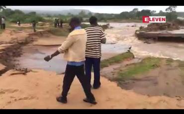 Embedded thumbnail for မိုဇမ်ဘစ်နှင့် ဇင်ဘာဘွေနိုင်ငံတွင် အီဒိုင် ဆိုင်ကလုန်းမုန်တိုင်း ဝင်ရောက် တိုက်ခတ်မှုကြောင့် သေဆုံးသူ ၃၀၀ ကျော်အထိ ရှိလာ