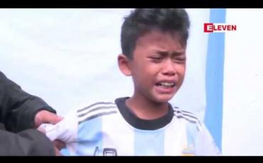 Embedded thumbnail for အင်ဒိုနီးရှား ဆူနာမီကြောင့် သေဆုံးသူ ၃၇၀ ကျော်လာခဲ့ပြီး အသက်ရှင်ကျန်ရစ်သူများကို ဆက်လက်ရှာဖွေနေ