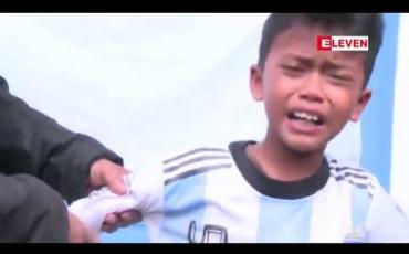 Embedded thumbnail for ကရာကာတောင် မီးတောင်အနီးရှိ ဆူနာမီရိုက်ခတ်ခံခဲ့ရသည့် ကမ်းခြေတွင် ရာသီဥတုအလွန်ဆိုးရွားနိုင်ကြောင်း အင်ဒိုနီးရှားအာဏာပိုင်များ သတိပေးချက် ထုတ်ပြန်