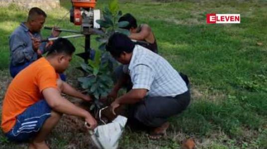 Embedded thumbnail for နိုင်ငံတော်အတိုင်ပင်ခံပုဂ္ဂိုလ်ဒေါ်အောင်ဆန်းစုကြည်၏ ၇၄ နစ်ပြည့်မွေးနေ့အထိမ်းအမှတ်နှင့် မွေးနေ့အကြိုအဖြစ် 