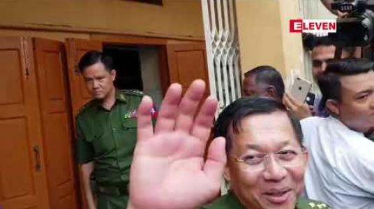 Embedded thumbnail for တပ်မတော်ကာကွယ်ရေးဦးစီးချုပ်က မန္တလေးမြို့ရှိ ဂျွန်းဗလီသို့ တပ်မတော်မိသားစုနှင့်အလှူရှင်များ၏ ငွေနှင့် စားသောက် ကုန်များကို သွားရောက်လှူဒါန်း