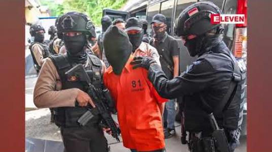 Embedded thumbnail for အင်ဒိုနီးရှားတွင် ရွေးကောက်ပွဲရလဒ်များ မထုတ်ပြန်မီ အကြမ်းဖက်သမားဟု သံသယရှိသူ ဒါဇင်များစွာကို ဖမ်းဆီးခဲ့