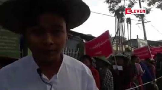 Embedded thumbnail for မြို့နယ်စည်ပင်ကော်မတီ၏ စီမံခန့်ခွဲမှုအလွဲများကြောင့် နစ်နာမှုများကို သိရှိနိုင်ရန်ဟုဆိုကာ ဟုမ္မလင်းမြို့မစျေးသူစျေးသားများ ဆန္ဒထုတ်ဖော်