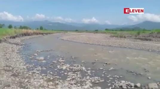 Embedded thumbnail for တောင်ကျချောင်း ဇီးချောင်း ချောင်း ကြောင့် ရွာရေတိုက်စားမည်ကို မြောင်းလှကျေးရွာသားများ စိုးရိမ်နေ