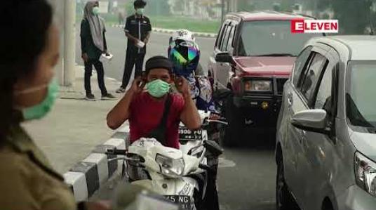 Embedded thumbnail for အင်ဒိုနီးရှားတွင်တောမီးလောင်မှုမှ ထွက်လာသည့် မီးခိုများပိတ်ဖုံးနေ
