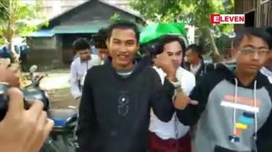 Embedded thumbnail for စစ်တွေမြို့လယ်တွင် စရဖတပ်ဖွဲ့ဝင်တစ်ဦး သေနတ်ဖြင့် ပစ်သတ်ခံရမှုနှင့်ပတ်သက်၍ လူငယ်လေးဦးအား အမှုစွဲတင် 
