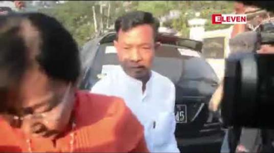 Embedded thumbnail for ရိုက်တာသတင်းထောက်နှစ်ဦး ထောင်ဖမ်းခံရခြင်းဖြစ်ကြောင်း တရားရုံးတွင် ထွက်ဆိုခဲ့သည့်ဒုရဲမှူး (ဟောင်း) မိ်ုးရန်နိုင်လွတ်မြောက် (ရုပ်သံ)
