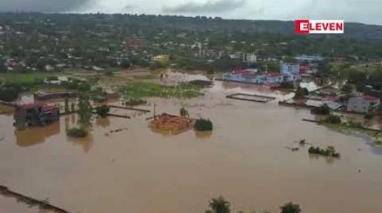 Embedded thumbnail for မိုဇမ်ဘစ်နိုင်ငံတွင် ဆိုင်ကလုန်းမုန်တိုင်း ဝင်ရောက်ပြီးနောက် သေဆုံးသူ ၃၈ ဦးအထိ မြင့်တက်လာ 