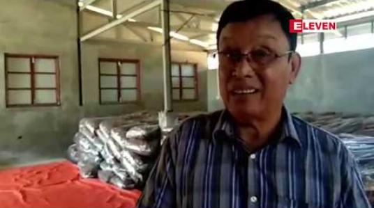 Embedded thumbnail for မွန်ပြည်နယ် ရော်ဘာစျေးကွက်ရေရှည်ရပ်တည်နိုင်အောင် Standard Rubber Market ဖော်ဆောင်ရေးကော်မတီ ဖွဲ့စည်းရန် ပြည်နယ်အစိုးရထံ တင်ပြမည် (ရုပ်သံ) 