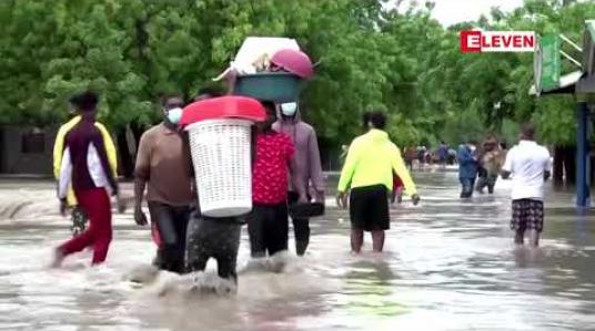 Embedded thumbnail for အမေရိကန်တောင်ပိုင်းသို့ မုန်တိုင်းနှစ်ခု ဦးတည်နေသဖြင့် လူထောင်ပေါင်းများစွာ ဘေးလွတ်ရာရွှေ့ပြောင်းခဲ့ရ