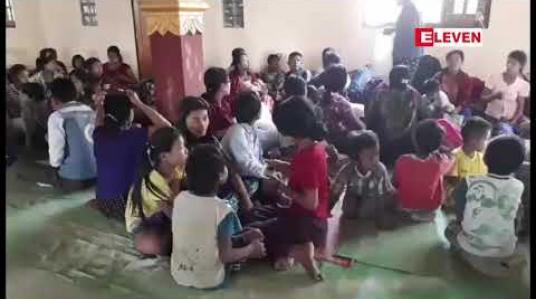 Embedded thumbnail for တိုက်ပွဲကြောင့် နေရပ်စွန့်ခွာနေရသည့် ကျောက်တော်မြို့နယ် ချောင်းတူကျေးရွာမှ အလယ်တန်းကျောင်းသား ကျောင်းသူ ၂၀ ကျော် စာမေးပွဲလာရောက်ဖြေဆိုခြင်း မရှိခဲ့ 