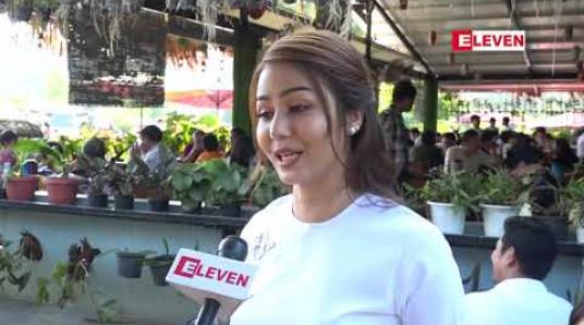 Embedded thumbnail for ရယ်စရာမကောင်းတာတွေကို ရယ်အောင် အတင်းလုပ်ပြရတာမျိုး သရုပ်မဆောင်ချင်ဘူးဆိုတဲ့ မေဆူးမောင် (ရုပ်သံအစီအစဉ်)