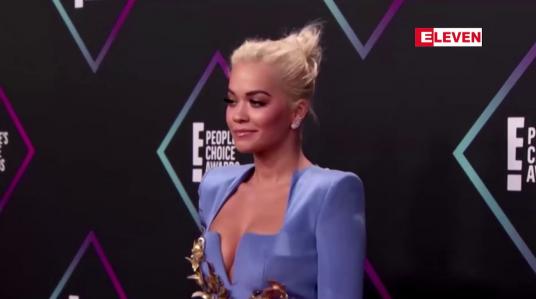 Embedded thumbnail for ပေါ့ပ်အဆိုတော် Rita Ora က လော့ဒေါင်းချိုးဖောက်ပြီး မွေးနေ့ပွဲလုပ်မည့် စားသောက်ဆိုင်အား စတာလင်ပေါင် ၅,၀၀၀ ပေးငှားခဲ့