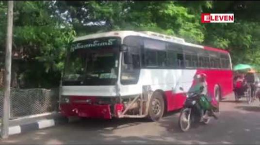 Embedded thumbnail for ဟင်္သာတ-ရန်ကုန်ကားလမ်း၌ ခရီးသည်တင်မှန်လုံယာဉ်နှင့် ဆိုင်ကယ်တိုက်မှု ဖြစ်ပွားခဲ့ပြီး ဆိုင်ကယ်ယာဉ်မောင်းပွဲချင်းပြီး သေဆုံး