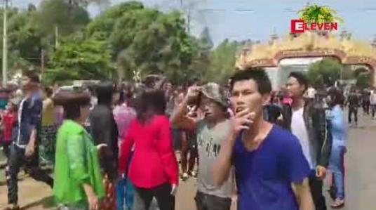 Embedded thumbnail for ယခုနှစ် နိုင်ငံတစ်ဝန်းပြုလုပ်သည့် လမ်းလျှောက်သြင်္ကန်များ၌ လာရောက်လည်ပတ်သူ များပြားခဲ့ 