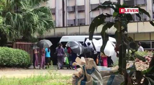 Embedded thumbnail for အဂတိလိုက်စားမှုဖြင့် ဖမ်းဆီးခံထားရသည့် ရန်ကုန်တိုင်းဒေသကြီး ဥပဒေချုပ်ဟောင်း ဦးဟန်ထူး အပါအဝင်ငါးဦးအမှုတွင် တရားလိုအား ဆက်လက်စစ်ဆေး 