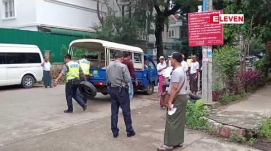 Embedded thumbnail for သင်္ဃန်းကျွန်းမြို့နယ် NLD ရုံးရှေ့လက်ပစ်ဗုံးတွေ့ရှိမှုမှ ပတ်ဝန်းကျင်စီစီတီဗီကင်မရာများအား စစ်ဆေးရာ အနီးရှိ လိုင်စင်မဲ့ကား တစ်စီးအား ဖော်ထုတ်နိုင်ခဲ့ပြီး လူပုံရိပ်ကိုရရှိနိုင်ရေး ကြိုးပမ်းဆောင်ရွက်လျက်ရှိဟု ဝန်ကြီးချုပ်ပြော