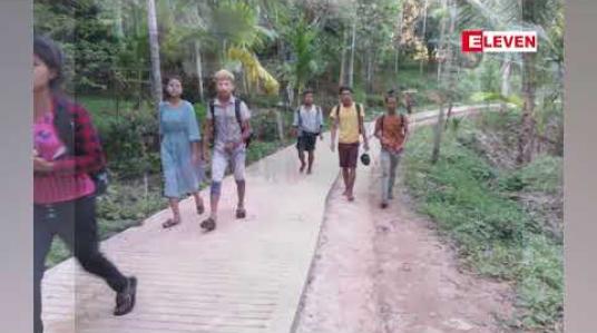 Embedded thumbnail for ပွဲစားများမှတဆင့် ထိုင်းနိုင်ငံကို တရားမဝင်သွားရောက်ခဲ့သည့် မြန်မာရွှေ့ပြောင်းလုပ်သား ၁၄၅ ဦး ဖမ်းဆီးခံရပြီး ကော့သောင်းမြို့သို့ ပြန်ပို့ခံရ 