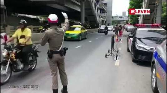Embedded thumbnail for ဘန်ကောက်မြို့တွင် ဗုံးပေါက်ကွဲမှု ၆ ကြိမ်ဖြစ်ပွားခဲ့ပြီး အနည်းဆုံး လူ ၄ ဦး ဒဏ်ရာရရှိ