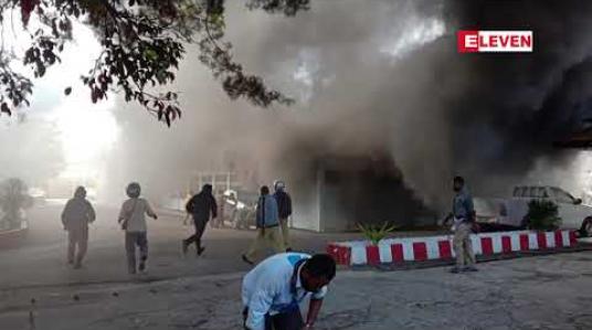 Embedded thumbnail for အင်ဒိုနီးရှားနိုင်ငံ ပါပူအာဒေသတွင် ပြန်လည်ဆူပူနေပြီး စျေးဆိုင်များ မီးရှို့ခံရ