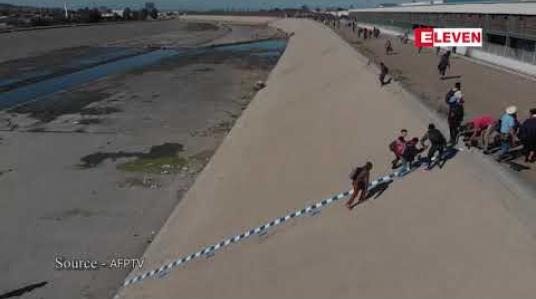 Embedded thumbnail for မက္ကဆီကို နယ်စပ်ရောက် ရွှေ့ပြောင်းနေထိုင်သူများ အတင်းဖြတ်ကျော် ဝင်ရောက်လာမှုကြောင့် အမေရိကန် နယ်စပ်ဂိတ်တစ်ခုကို ယာယီပိတ်ခဲ့ရ