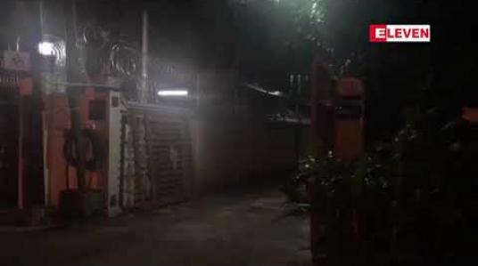 Embedded thumbnail for အလုံမြို့နယ်တွင် ဖြစ်ပွားခဲ့သည့် လူတစ်စုက နေအိမ်အတွင်း ဝင်ရောက်ကာ အမျိုးသားတစ်ဦးကို ဓားစာခံအဖြစ် ဖမ်းဆီးသွားမှုမှ ကျူးလွန်သူ (၅) ဦးအား ပုဒ်မ ၂ ခုဖြင့် စတင် တရားစွဲဆို