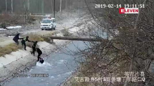 Embedded thumbnail for မြစ်ရေ ဖြင့် မျောပါသွားသည့် ဆယ်ကျော်သက်ကလေးတစ်ဦးကို တရုတ်ရဲတပ်ဖွဲ့က လိုက်လံ ကယ်ဆယ်နိုင်ခဲ့   