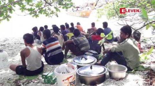 Embedded thumbnail for ထိုင်းနိုင်ငံတောင်ပိုင်းကမ်းခြေတွင်သင်္ဘောပျက်တစ်စီးနှင့်ဘင်္ဂါလီ ၆၅ ဦးကိုတွေ့ရှိ 