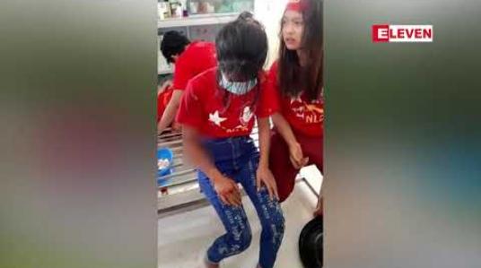 Embedded thumbnail for ကျိုက်ထို၊ ကင်မွန်းချောင်းကျေးရွာတွင် NLD ပါတီအောင်နိုင်ရေးအင်အားပြလှည့်လည်နေစဉ် ယာဉ်တစ်စီးတိမ်းမှောက်ခဲ့ရာဒဏ်ရာပြင်းထန်သူ ၂ ဦးအပါအဝင် (၈) ဦးထိခိုက်ဒဏ်ရာရရှိ