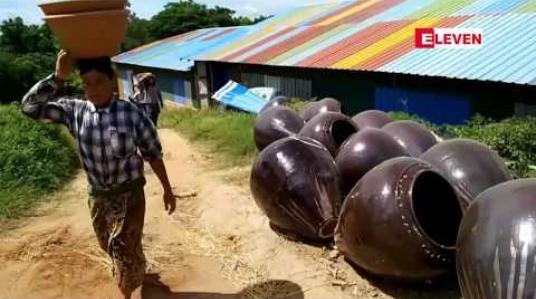 Embedded thumbnail for ခရီးသွားဝင်ရောက်မှုနည်းပါးသောကြောင့် ရွှေဘိုခရိုင်၊ ကျောက်မြောင်းမြို့နယ်အတွင်းရှိ နွယ်ငြိမ်းစဥ့်ထည်လုပ်ငန်းများ ရောင်းအား ကျဆင်း 