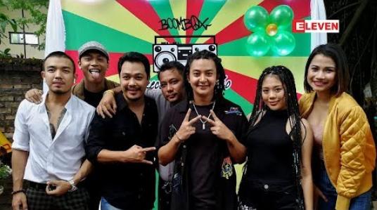Embedded thumbnail for Reggae ကမ္ဘာလေး Boombox ဆိုတဲ့ Studio ကို ဖွင့်ခဲ့တဲ့ သရုပ်ဆောင် စည်ဖြိုး