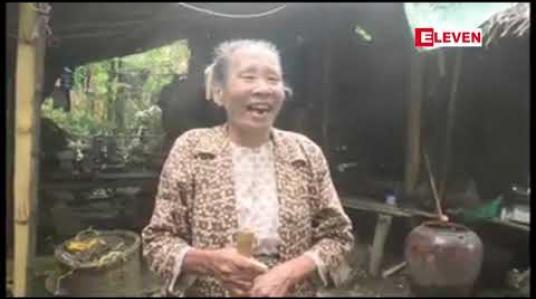 Embedded thumbnail for ကျပ်သိန်းတစ်သောင်းခွဲ အောင်ဘာလေထီဆုကြီးပေါက်ခဲ့တဲ့ ဟသာင်္တမြို့မှ အဘွားဒေါ်ခင်တင့်ရဲ့ဝမ်းသာပီတိစကား 