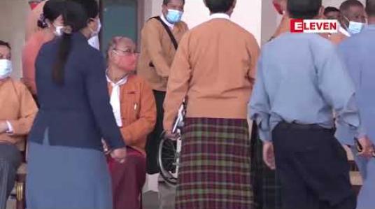 Embedded thumbnail for NLD ပါတီ၏ ၂၀၂၀ ရွေးကောက်ပွဲကြေညာစာတမ်းတွင် တပ်မတော် အနေဖြင့် ဒီမိုကရေစီ စံနှုန်းများနှင့်အညီ ပြည်သူရွေးချယ် တင်မြှောက်သည့် အစိုးရ၏ မူဝါဒအပေါ် ရပ်တည်ရန် ထည့်သွင်းဖော်ပြထား