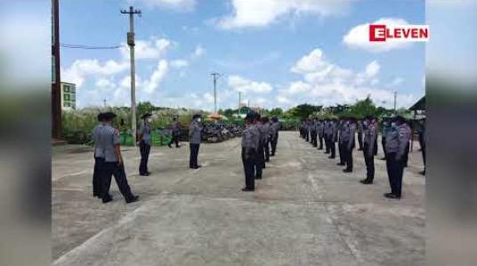Embedded thumbnail for ရန်ကုန်တိုင်းဒေသကြီးအတွင်းရှိ မဲရုံများ၌ လုံခြုံရေးဆောင်ရွက်ရန် သင်တန်းပေးနေသည့် အထူးရဲသင်တန်းသား အယောက် ၃၉၀ ကျော် COVID-19 ရောဂါပိုး ကူးစက်ခံထားရ 