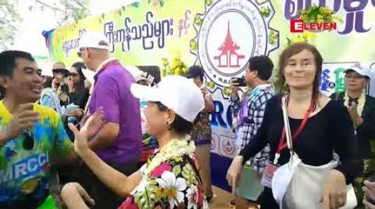 Embedded thumbnail for မဟာသြင်္ကန်အကြတ်နေ့ မန္တလေးလမ်းလျှောက်သြင်္ကန်တွင်  နိုင်ငံတော် ဒုတိယသမ္မတ(၂)  နှင့် နိုင်ငံတကာသံရုံးမှ သံတမန်များ ပါဝင်ဆင်နွှဲ