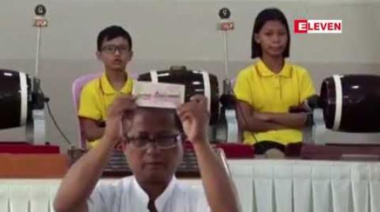 Embedded thumbnail for ၃ကြိမ်မြောက် ကျပ်တစ်ထောင်တန်အောင်ဘာလေထီရဲ့အမြင့်ဆုံးကျပ်သိန်းတစ်သောင်းခွဲဆုကို ကခ ၅၈၅၀၂၄ နံပါတ်မှ ဆွတ်ခူး 