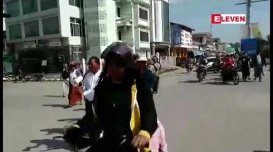 Embedded thumbnail for မြေယာအငြင်းပွားမှုတစ်ခုနှင့် ပတ်သက်ပြီး မျက်ကွယ်တွင် အမိန့်ချခဲ့ခြင်းအပေါ် မကျေနပ်သောကြောင့်ဟုဆိုကာ စစ်ကိုင်းမြို့နယ်၊ ခိုတောင်ကျေးရွာမှ ဒေသခံအချို့ စစ်ကိုင်းမြို့တွင် ဆန္ဒထုတ်ဖော်