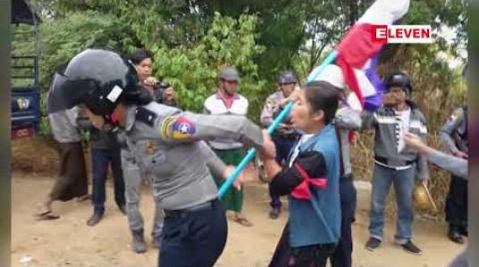 Embedded thumbnail for ညောင်ဦးမြို့အထွက်တွင် ဖြိုခွဲခံခဲ့ရသည့် အလုပ်သမားသပိတ်စစ်ကြောင်းမှ ပါဝင်သူများကို တိုင်းအစိုးရဖွဲ့က ညှိနှိုင်းရန် ဖိတ်ခေါ်ခဲ့သော်လည်း အမှုဖွင့်ခံထားရသူများ ဝင်ခွင့်မရသဖြင့် ညှိနှိုင်းနိုင်ခဲ့ခြင်း မရှိ 