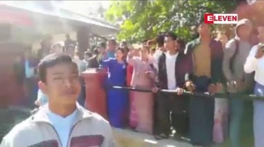 Embedded thumbnail for သတင်းမီဒီယာကောင်စီကစုံစမ်းစစ်ဆေးရေးကော်မတီဖွဲ့စည်းဆောင်ရွက်မှုမှာကောင်စီ၏အခွင့်အာဏာကိုကျော်လွန်ကျင့်သုံးရာရောက်နေသဖြင့်ပြန်လည်ရုပ်သိမ်းပြီးအေးချမ်းစွာညှိနှိုင်းဆောင်ရွက်သည့်နည်းလမ်းဖြင့်သာ ဆောင်ရွက်ရန်ရတနာပုံတက္ကသိုလ်ဆရာ/ဆရာမများအစည်းအရုံး ကြေညာချက်ထုတ်ပြ