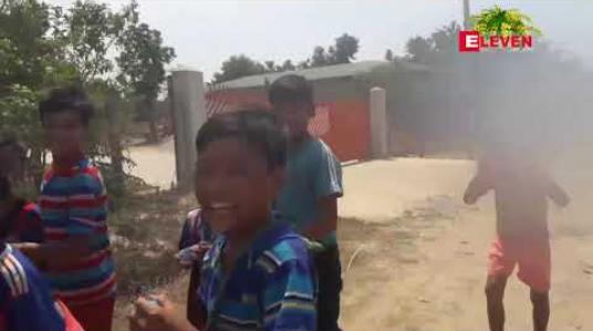 Embedded thumbnail for သြင်္ကန်အကြတ်နေ့ လွိုင်ကော်မြို့ ရေကစားမဏ္ဍပ်များတွင် လာရောက်ရေကစားကြသူများဖြင့်များပြားခဲ့