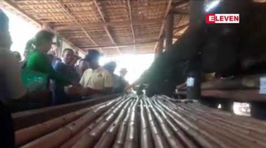Embedded thumbnail for နိုင်ငံတော်၏ အတိုင်ပင်ခံပုဂ္ဂိုလ် ဒေါ်အောင်ဆန်းစုကြည် မန်းရွှေစက်တော်ဘုရားသို့ သွားရောက် ဖူးမြော်ခဲ့ပြီး မန်းချောင်းဆင်စခန်း၊ကမ္ဘာ့ရှားပါစာရင်းဝင်း ရွှေသမင်နှင့်ကြယ်လိပ်များကိုလေ့လာ