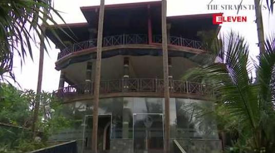 Embedded thumbnail for သီရိလင်္ကာနိုင်ငံတွင် လူ ၂၅၀ ကျော်သေဆုံးခဲ့သည့် ဗုံးခွဲတိုက်ခိုက်မှုများဖြစ်ပွားပြီးနောက် နိုင်ငံ၏ ခရီးသွားလုပ်ငန်းအကြီးအကျယ် ထိခိုက်ခဲ့ 