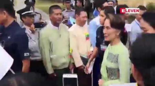 Embedded thumbnail for ထားဝယ်ခရိုင် လျှပ်စစ်လုပ်ငန်းပြဿနာနှင့် ဝန်ကြီးချုပ်၊ စီမံ/ဘဏ္ဍာဝန်ကြီး၊ တိုင်း NLD ဥက္က္တဋ္ဌတို့၏ လုပ်ဆောင်မှုများကို သက်ဆိုင်ရာဌာန၏ စုံစမ်းစစ်ဆေးမှု အဖြေပေါ်လာပါက ပြည်သူလူထုထံ ပွင့်ပွင့်လင်းလင်း တင်ပြမည်ဟု နိုင်ငံတော်၏ အတိုင်ပင်ခံပုဂ္ဂိုလ် ပြော (ရုပ်သံ)